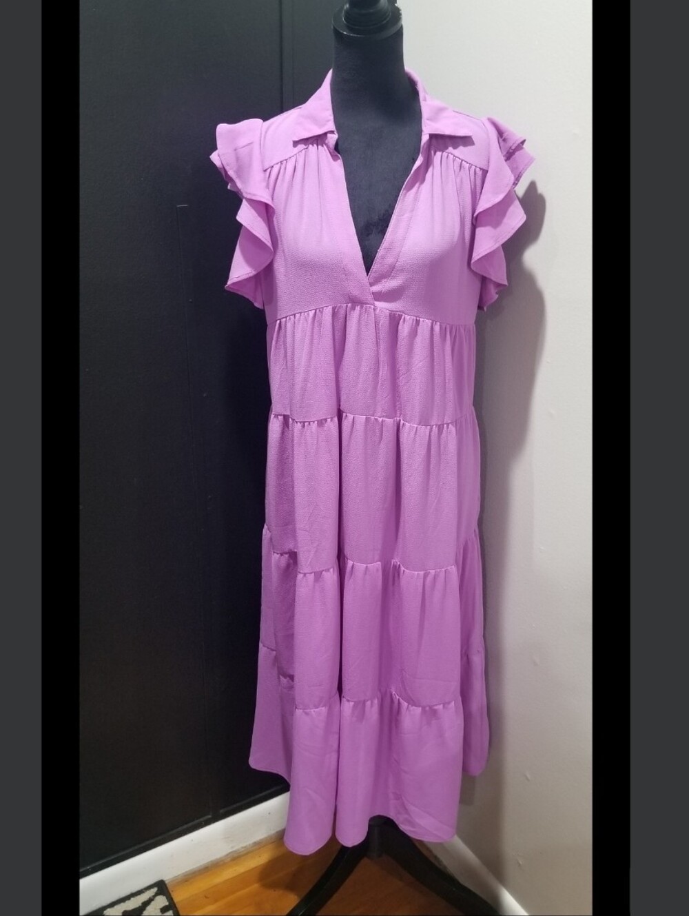 Women’s Lavender Ruffle Sleeve Tiered V-Neck Top